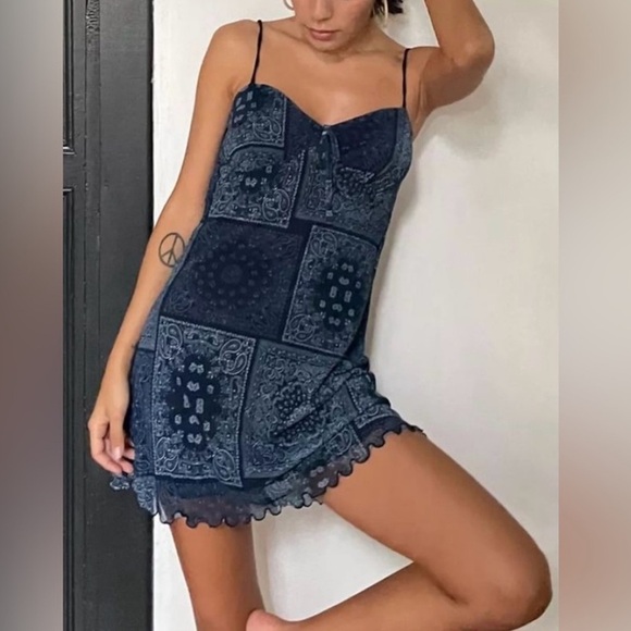 Urban Outfitters UO Blue Elodie Bandana Printed Mesh Mini Dress Size X-Small XS - Picture 1 of 2